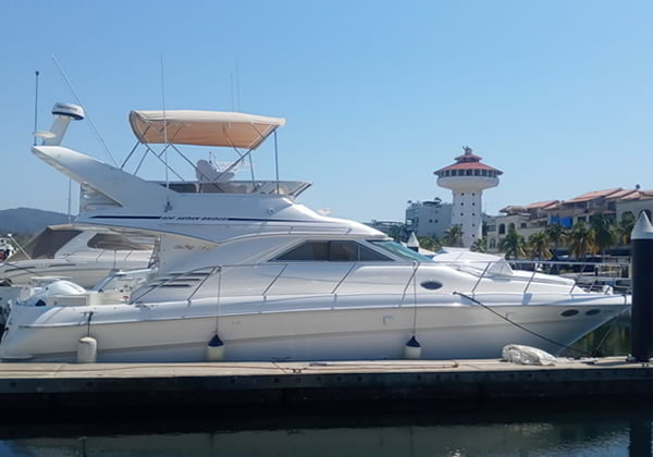 Yate Azimut de 42 Pies